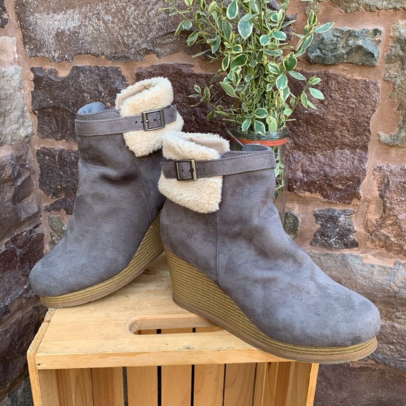 ✨CHEEKS PLATFORM WEDGE FUR TRIM ANKLE BOOTS 8 - Picture 2 of 16